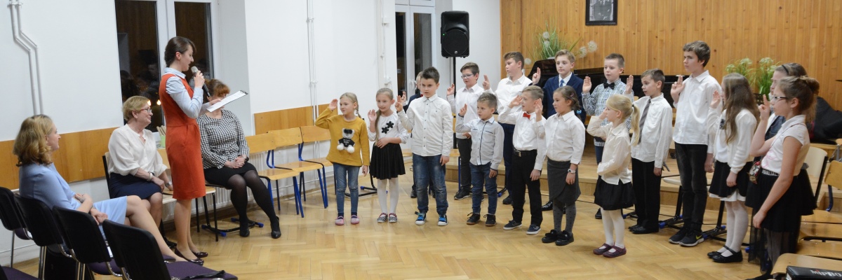 Pasowanie uczniów klas pierwszych